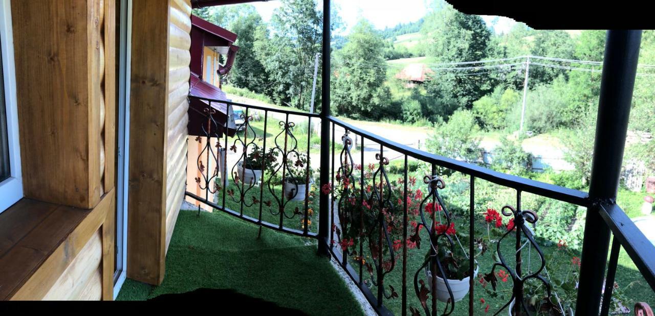 Sadyba Domashniy Zatyshok Pilipets Exterior foto